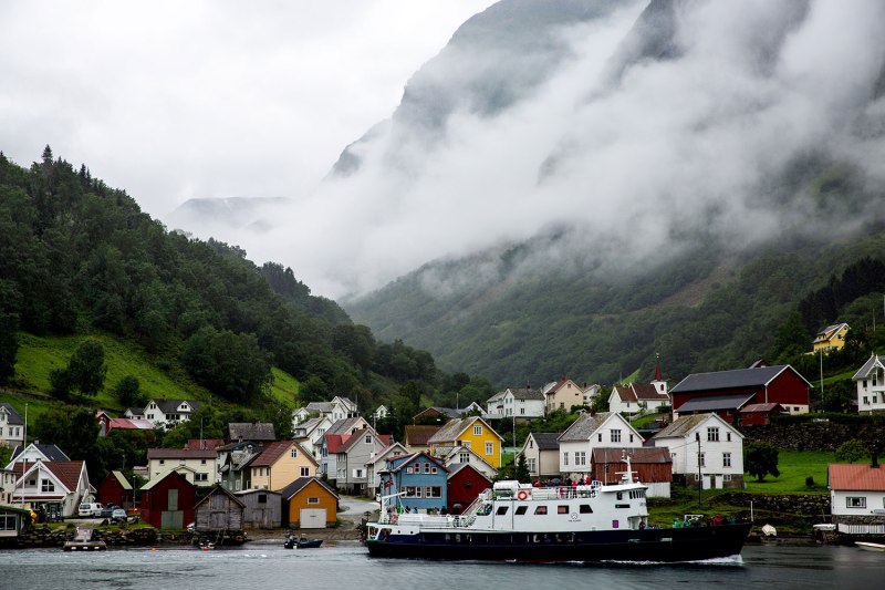 Boat to Flåm, Norway / for the love of nike